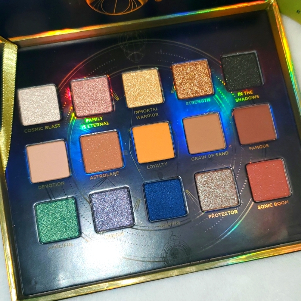 NIB Urban Decay x Marvel ETERNALS Eyeshadow Palette - Picture 3 of 14